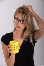 Club Las Piranjas® Keramiktasse Stress, gelb